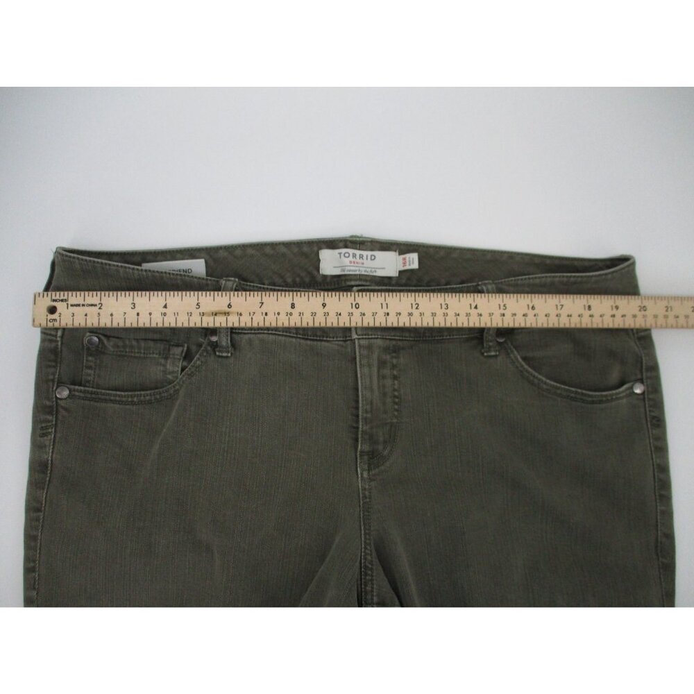 Torrid Boyfriend Jeans Womens Size 16R Distressed Gray - Picture 7 of 16
